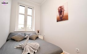 Mmrent Elephant Room